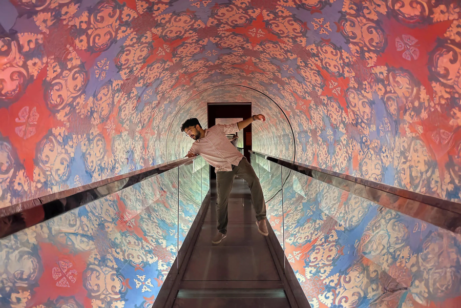 PARADOX TUNNEL